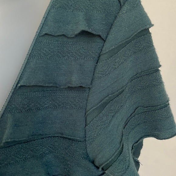 Max Studio Green Ruffle Dress - Picture 4 of 8